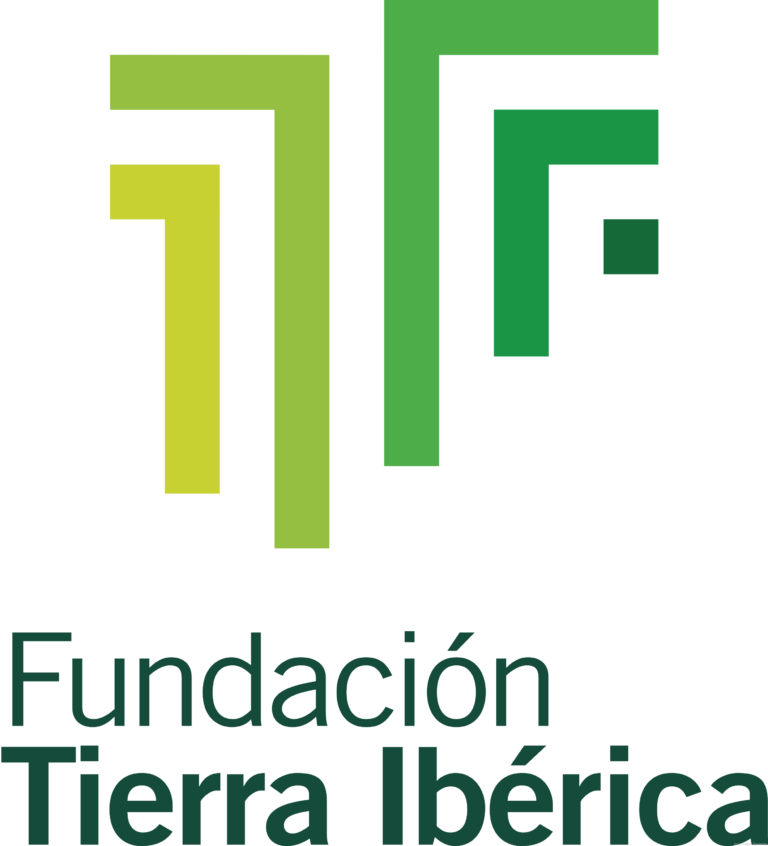 Logotipo de Fundación Tierra Ibérica con formas geométricas en tonos de verde y amarillo